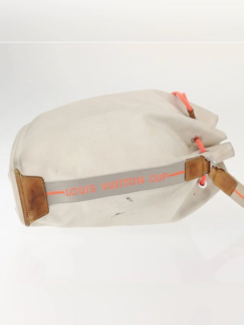 👜 LOUIS VUITTON Cream Canvas Drawstring Bucket Bag Damier Geant White Coral